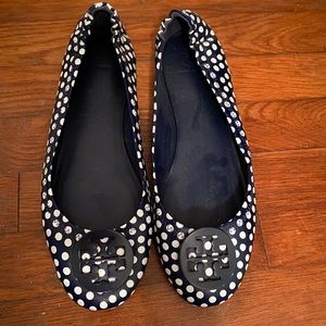 Amazing polka dot flats!